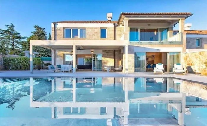 Villa St Luisa With Private Pool
